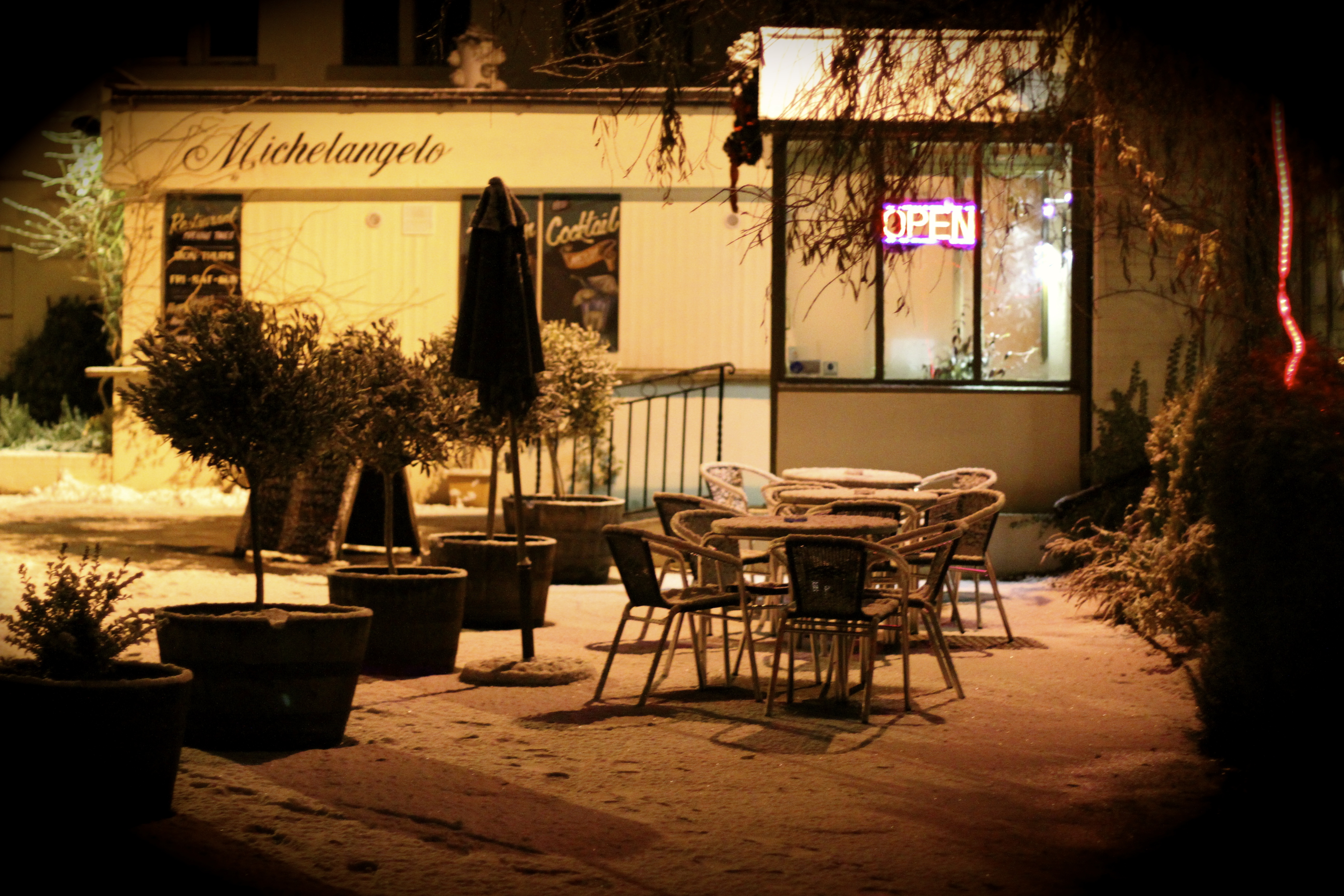 Al fresco at Michelangelos